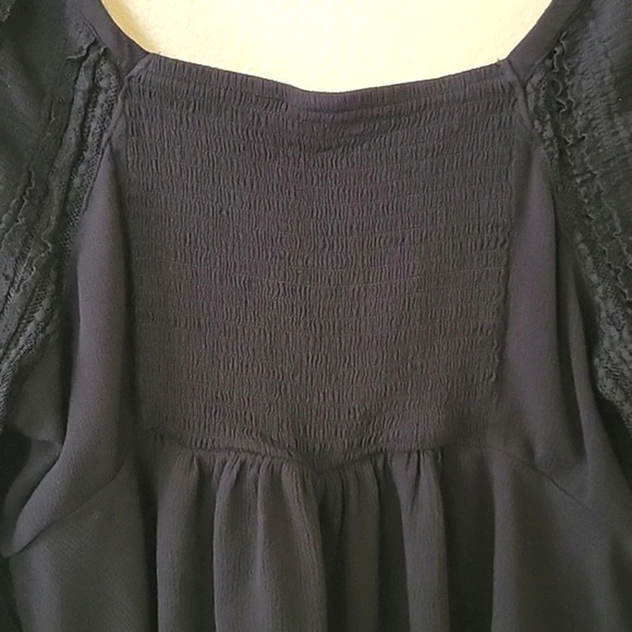 Torrid Black Peplum Rayon Crepe Embroidered Sleeve Blouse - Size 1X - Picture 6 of 9